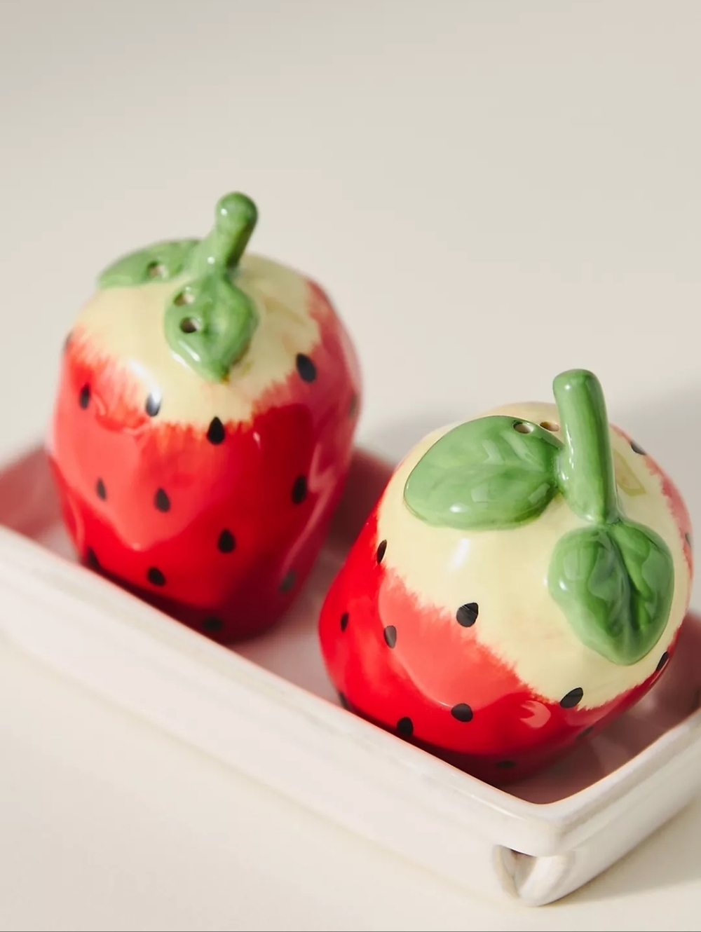 Anthropologie Foster Icon Stoneware Strawberry Ceramic Salt and Pepper Shakers - Picture 3 of 5